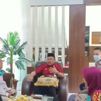 Kasubbag TU Gelar Briefing Bersama Honorer PTT Pada KUA Kecamatan