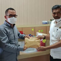 Kemenag Bone Kembali Serahkan Donasi Untuk Bencana Beberapa Wilayah Indonesia