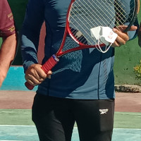 Jaga Imun, H. Muhammad Jamu Kapolres Takalar Main Tenis Lapangan