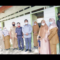 Kakan Kemenag Toraja Utara Monitoring Ujian Madrasah Berbasis Android di MTs Rantepao