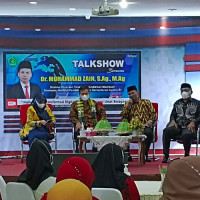 Kakanwil Ungkap Tantangan Madrasah dalam Talkshow Implementasi Transformasi Digital di MTsN 1 Makassar