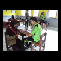 Pemeriksaan Berkala Tim Kesehatan Puskesmas Tanruedong ke MTsN. 3 Sidrap