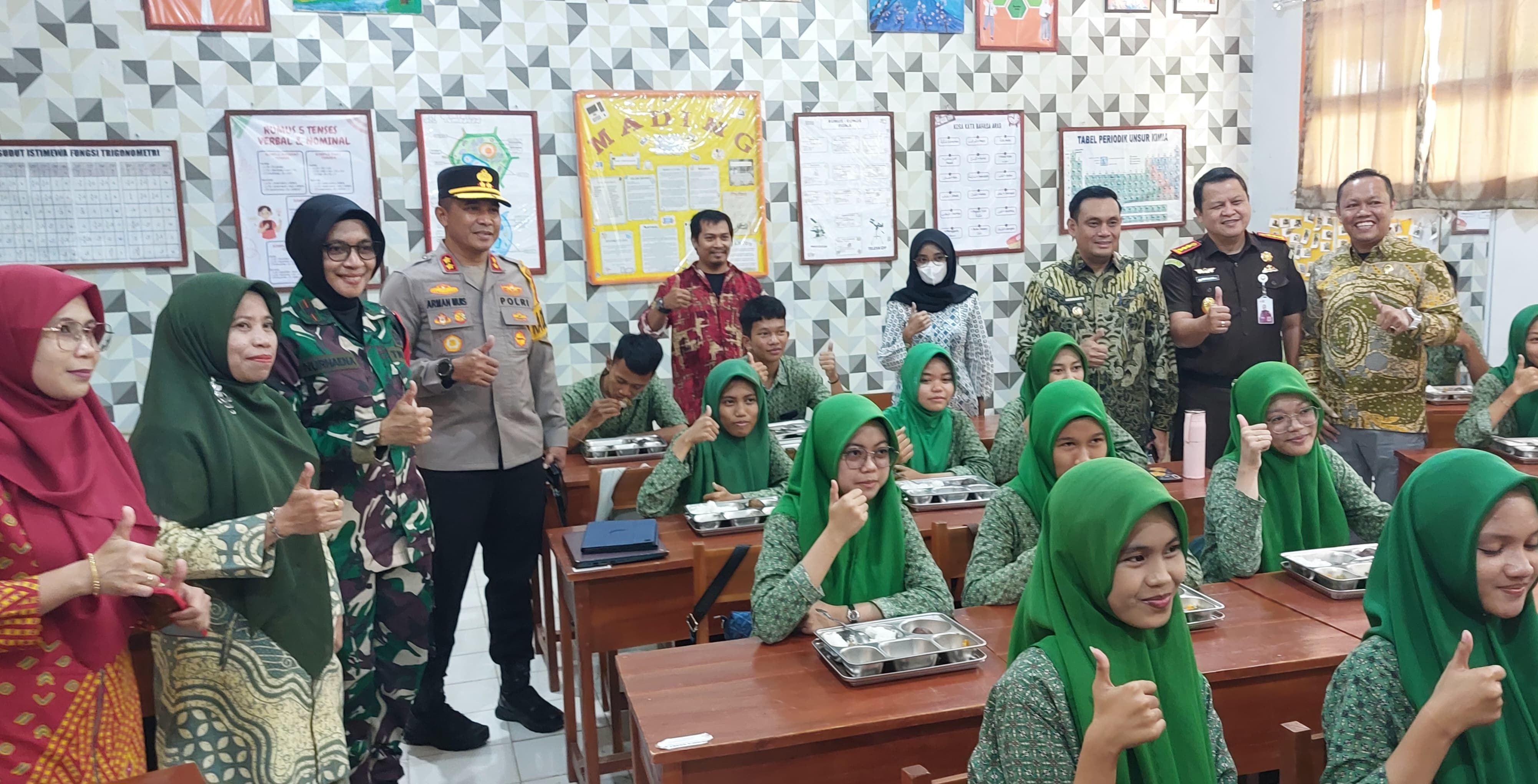 Siswa MAN 2 Kota Parepare dapatkan Makanan Bergizi Gratis