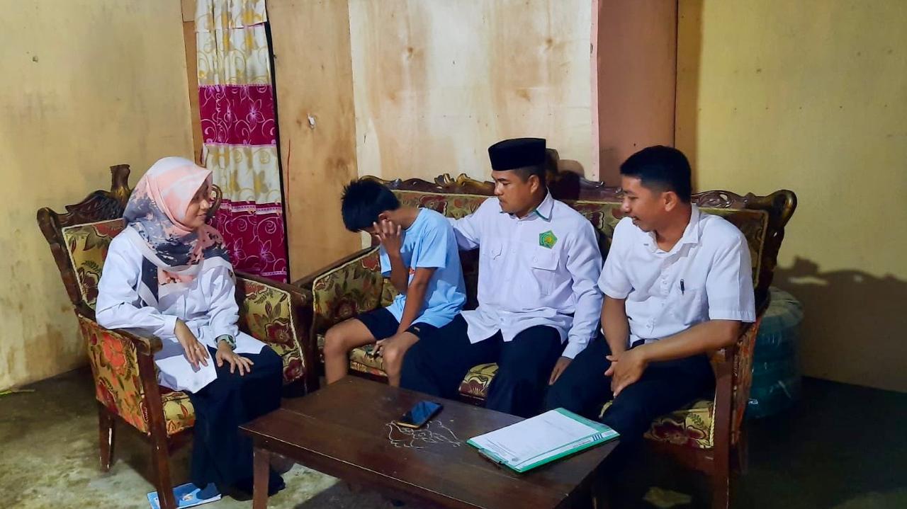 Bantu Tangani Permasalahan Siswa, MTsN Bantaeng Gelar Home Visit pada Selasa, 10 Februari 2026 (Foto: Humas Kemenag Bantaeng)
