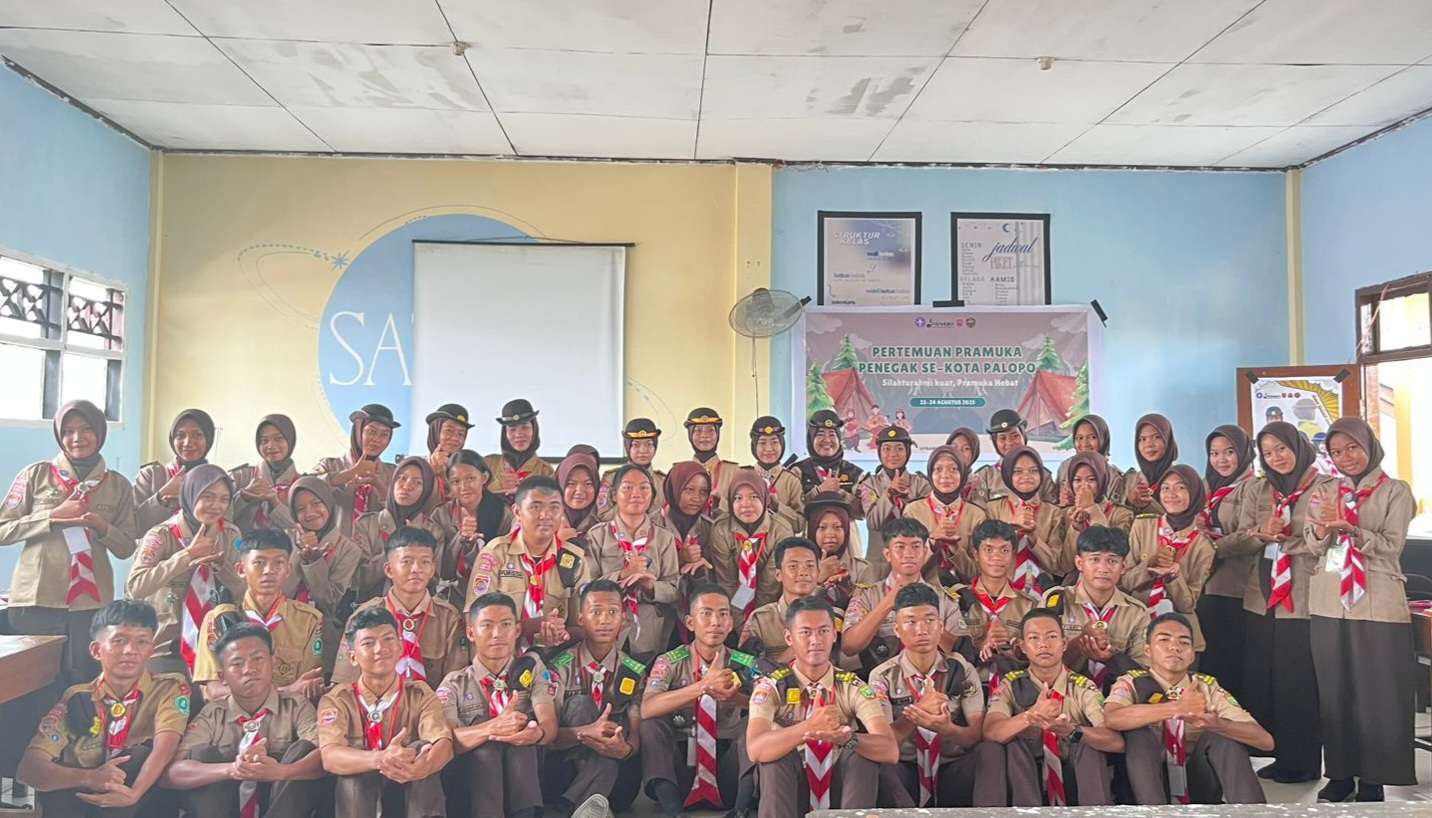 Foto bersama Pramuka MAN Palopo
