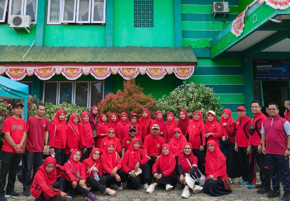 MAN Pinrang Ikut Serta Meriahkan Jalan Sehat Kerukunan Kementerian Agama Kabupaten Pinrang