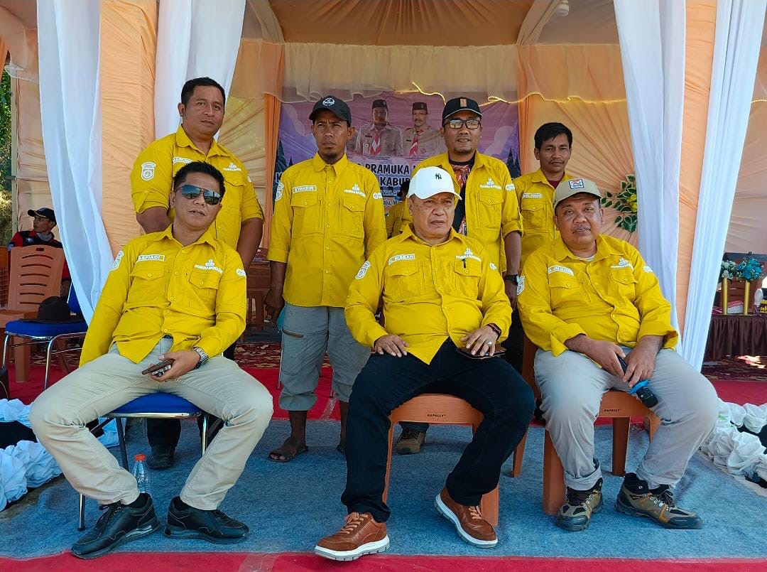 Kepala Kantor Kemenag Bulukumba memantau Hari ke-2 pelaksanaan kemah madrasah