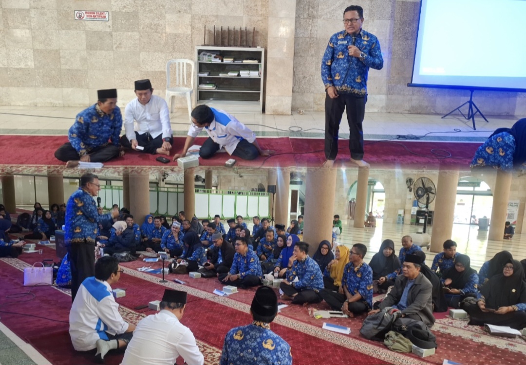 Kakankemenag Kota Makassar H Muhammad memberikan sambutan