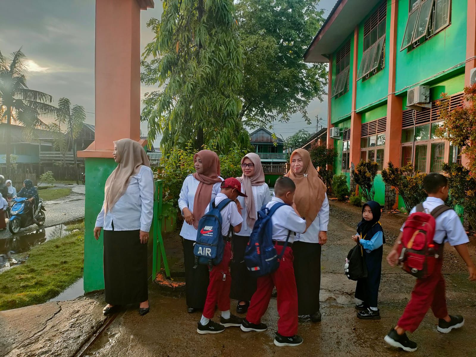 Sambutan Pagi di MIN 2 Sinjai: Sebagai Bentuk Kasih Sayang