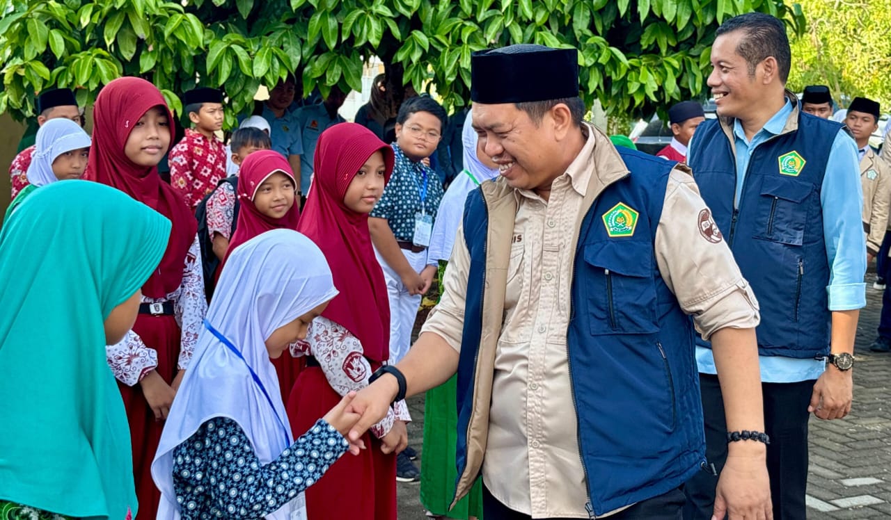 Kakankemenag bersama Kasi Penmad menyapa peserta
