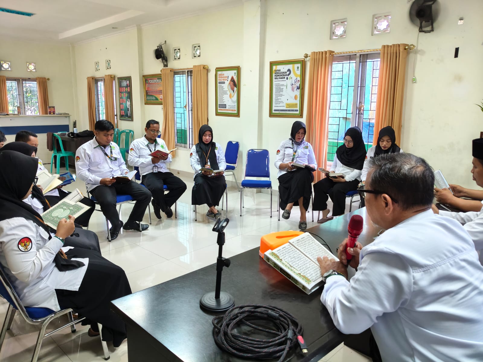 Suasana tadarus pasca apel pagi