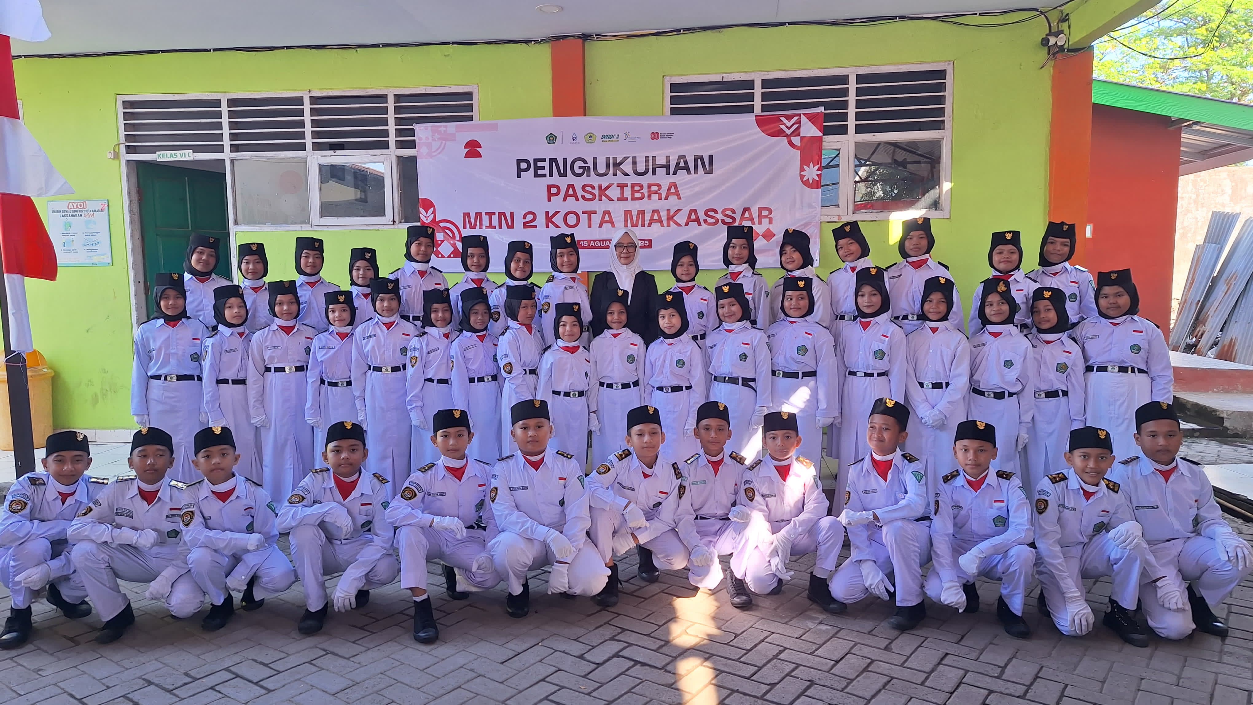 Pengukuhan Paskibra MIN 2 Kota Makassar Tahun 2025