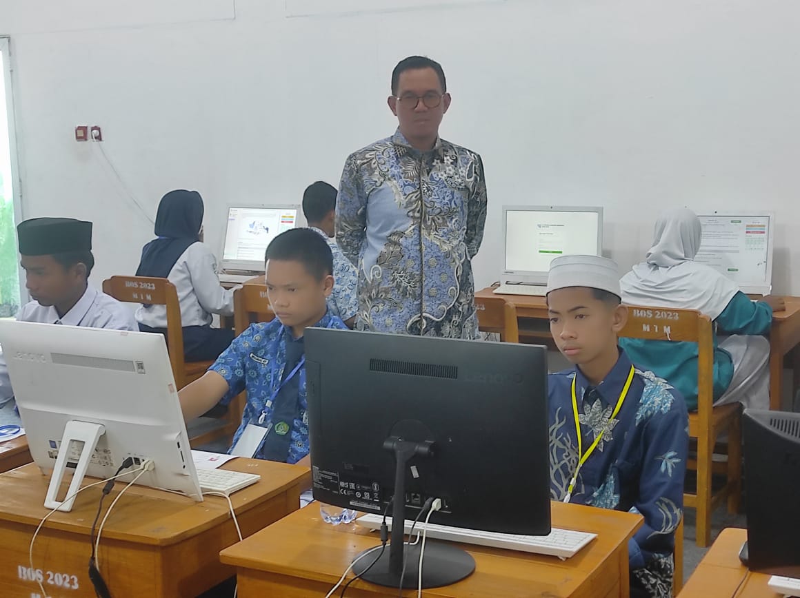 Kabid Penmad meninjau pelaksanaan OMI tingkat prov.Sulsel