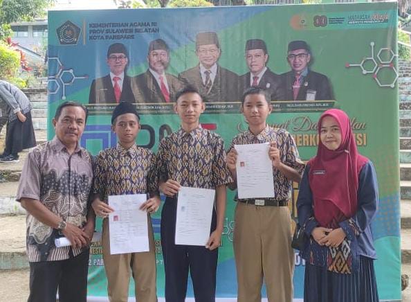 9 Siswa Terbaik MTsN Parepare Berlaga di Ajang OMI 2025