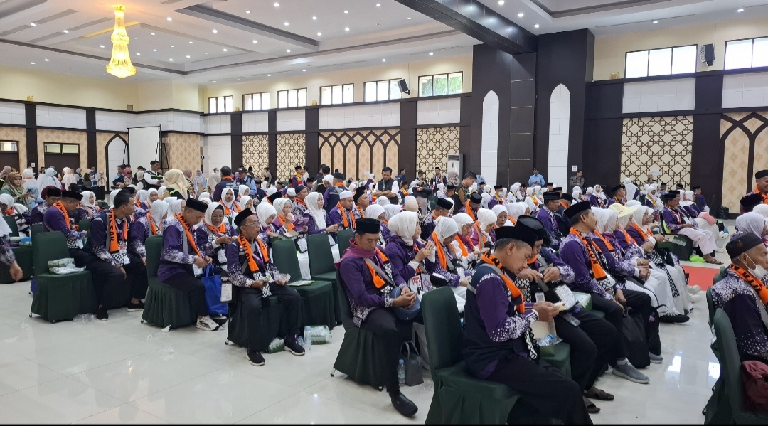 Kloter 3 pada saat penerimaan di aula