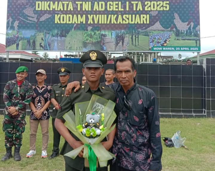 Saat upacara penutupan Arfandi, Siswa Madrasah Aliyah  MDIA Taqwa Makassar, Lulus Menjadi Prajurit TNI