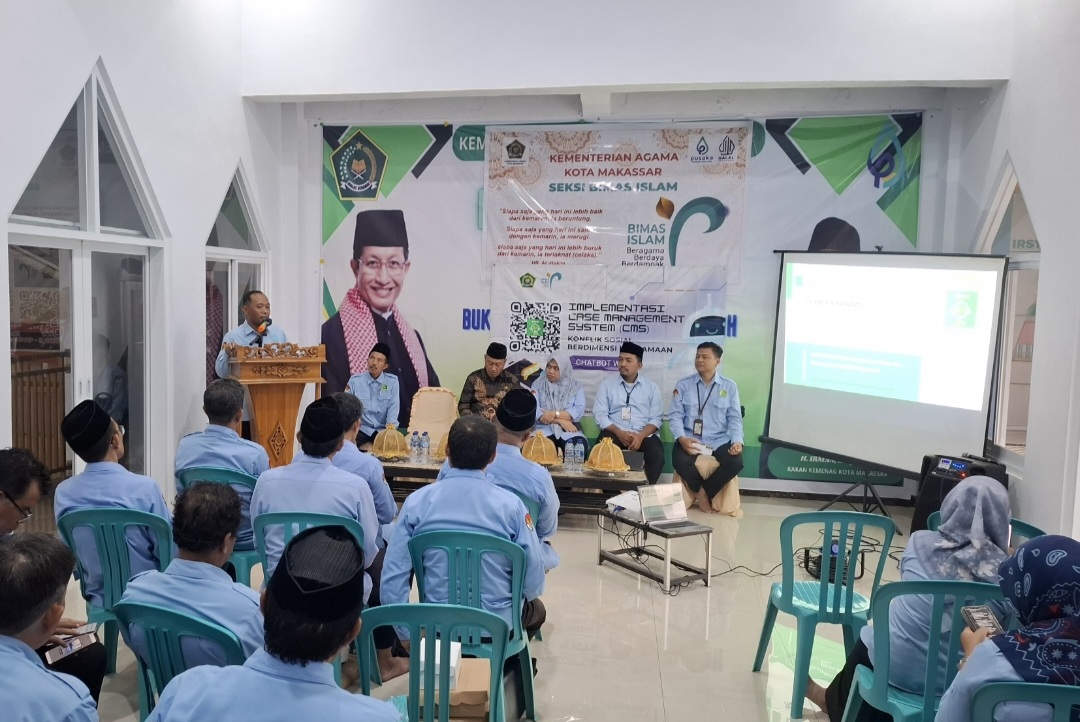 Kakankemenag Kota Makassar H.Irman membuka kegiatan secara resmi