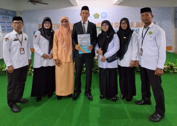 Kamad MTsN 1 Sidrap Hadiri Pelantikan Kepala Madrasah MTs dan MA Ponpes Muammar Ghandi.