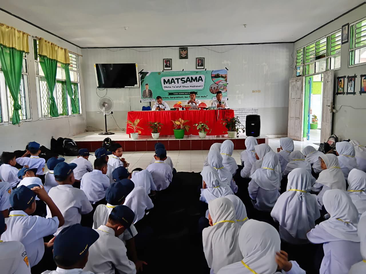 H. Muh Amin Kasim, Kamad MTsN 4 Sinjai Kenalkan Lingkungan Madrasah pada Kegiatan MATSAMA