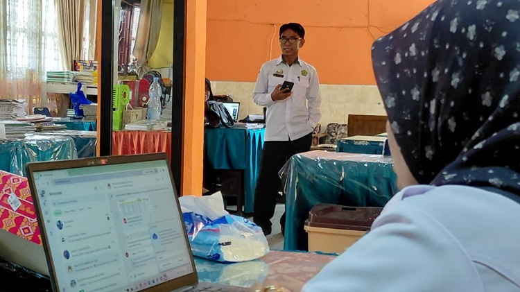 Kamad MTsN 1 Sidrap Berikan Penguatan Kepada Guru Dalam Proses Pembelajaran