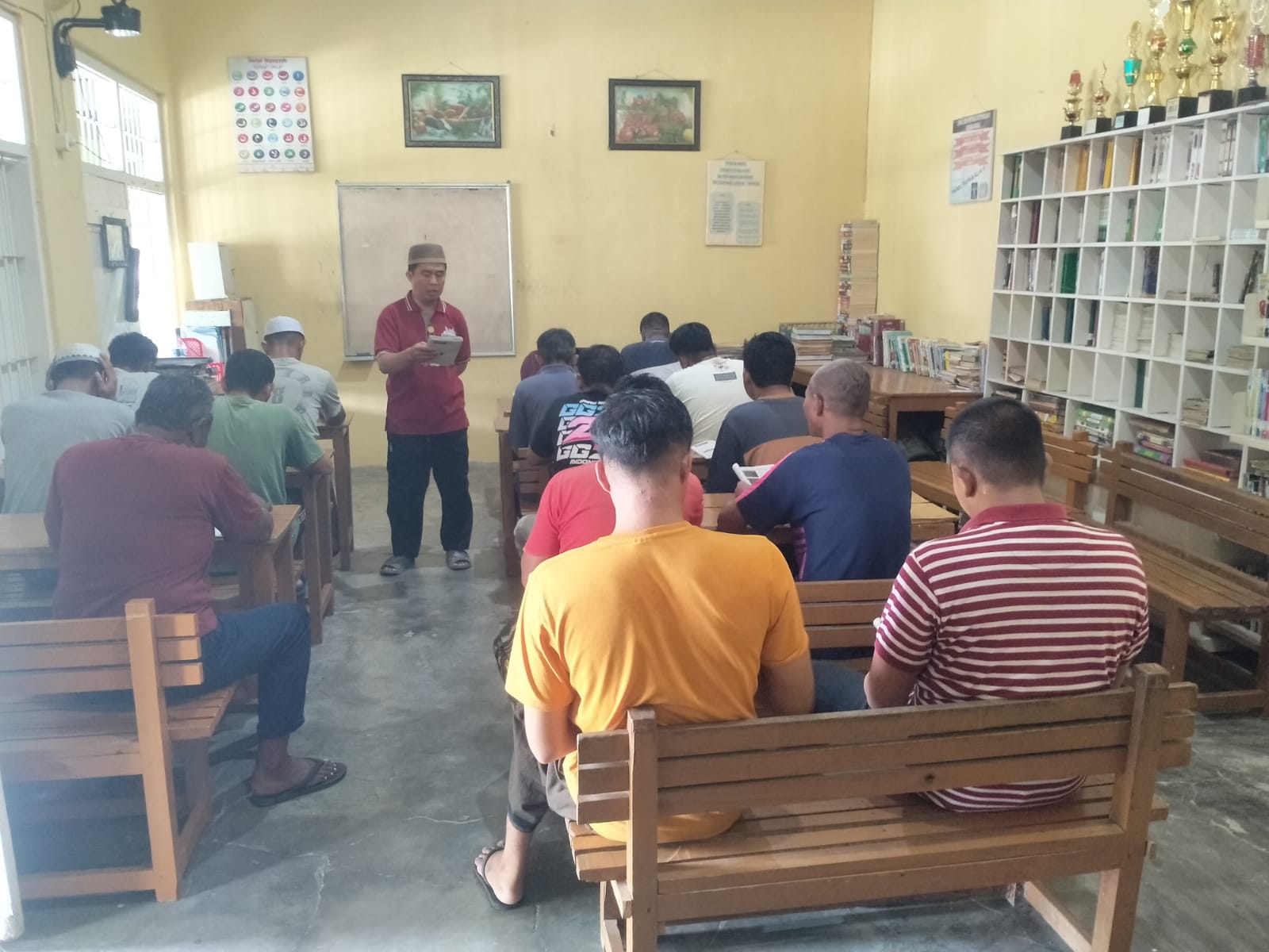 Penyuluh KUA Sinjai Utara Beri Bimbingan Warga Rutan