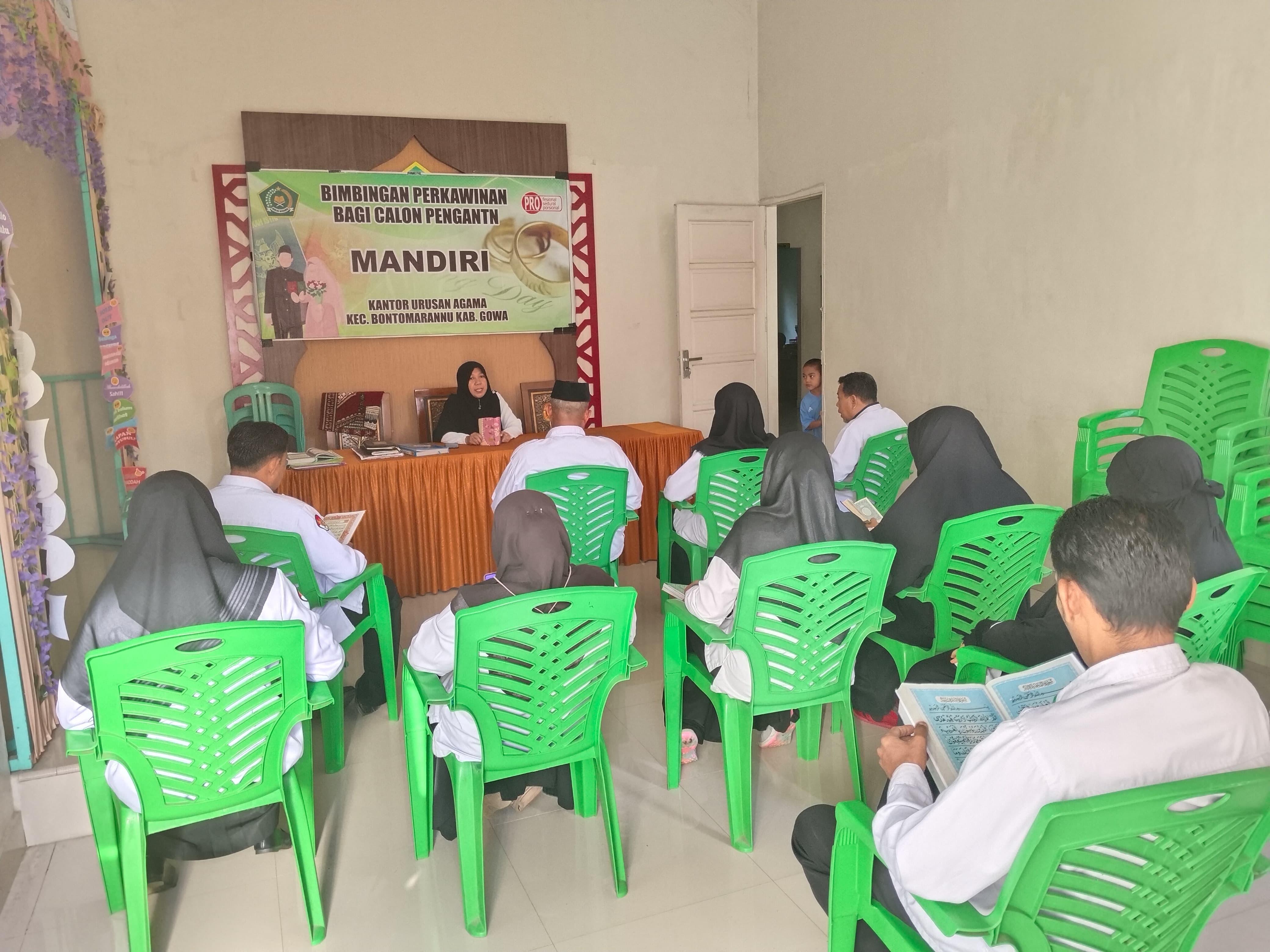 Suasana tahsin di KUA Bontomarannu