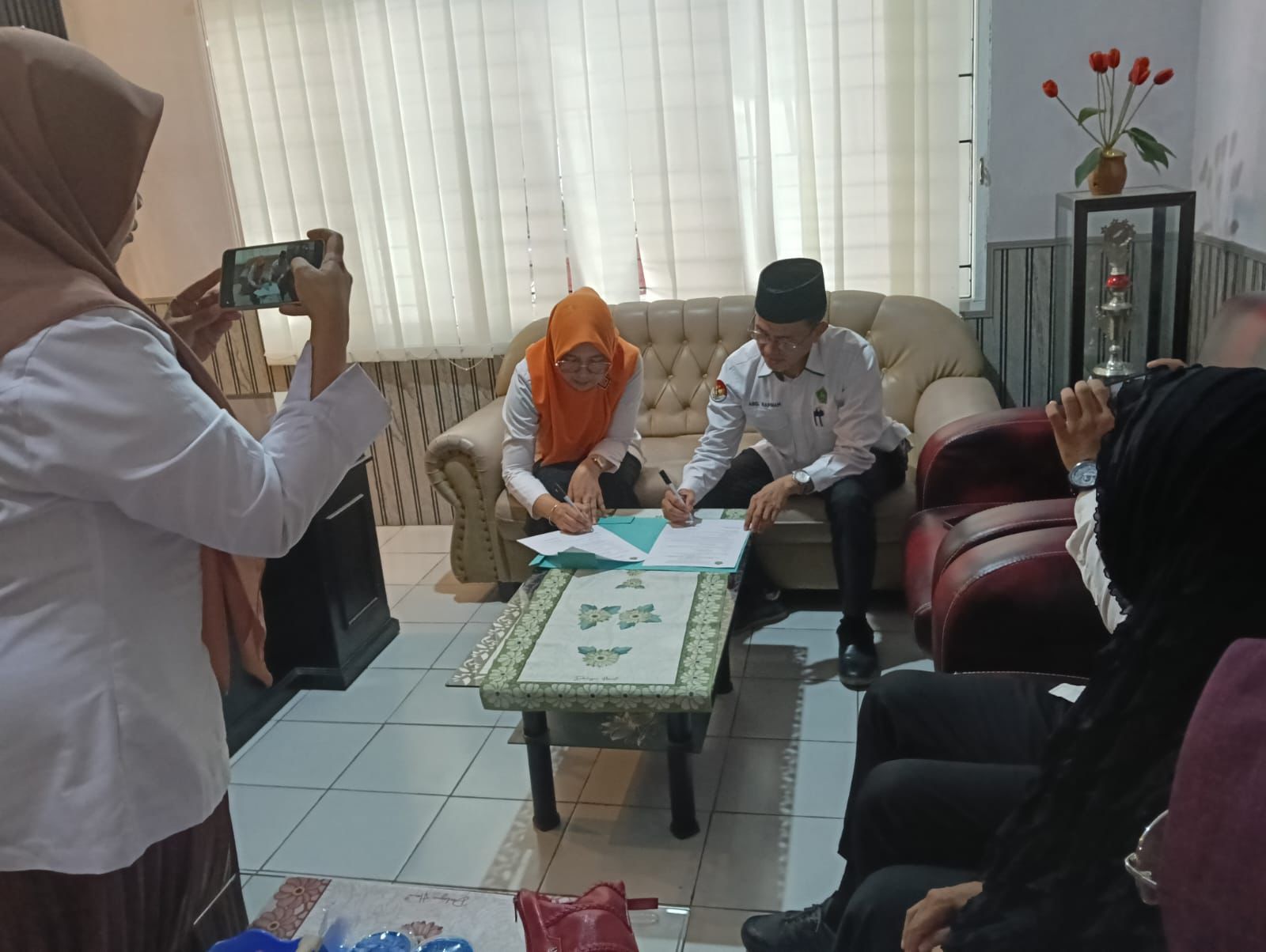 KUA Biringkanaya dan MIN 2 Kota Makassar Tandatangani Perjanjian Kerjasama Program Keagamaan