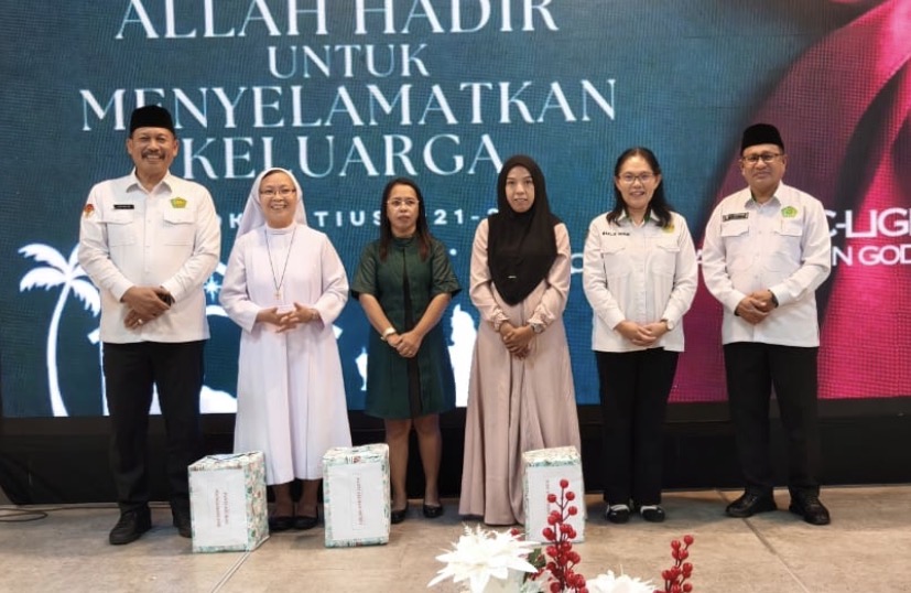 Perayaan Natal Kemenag Makassar, Kakanwil Ali Yafid Soroti Peran Keluarga