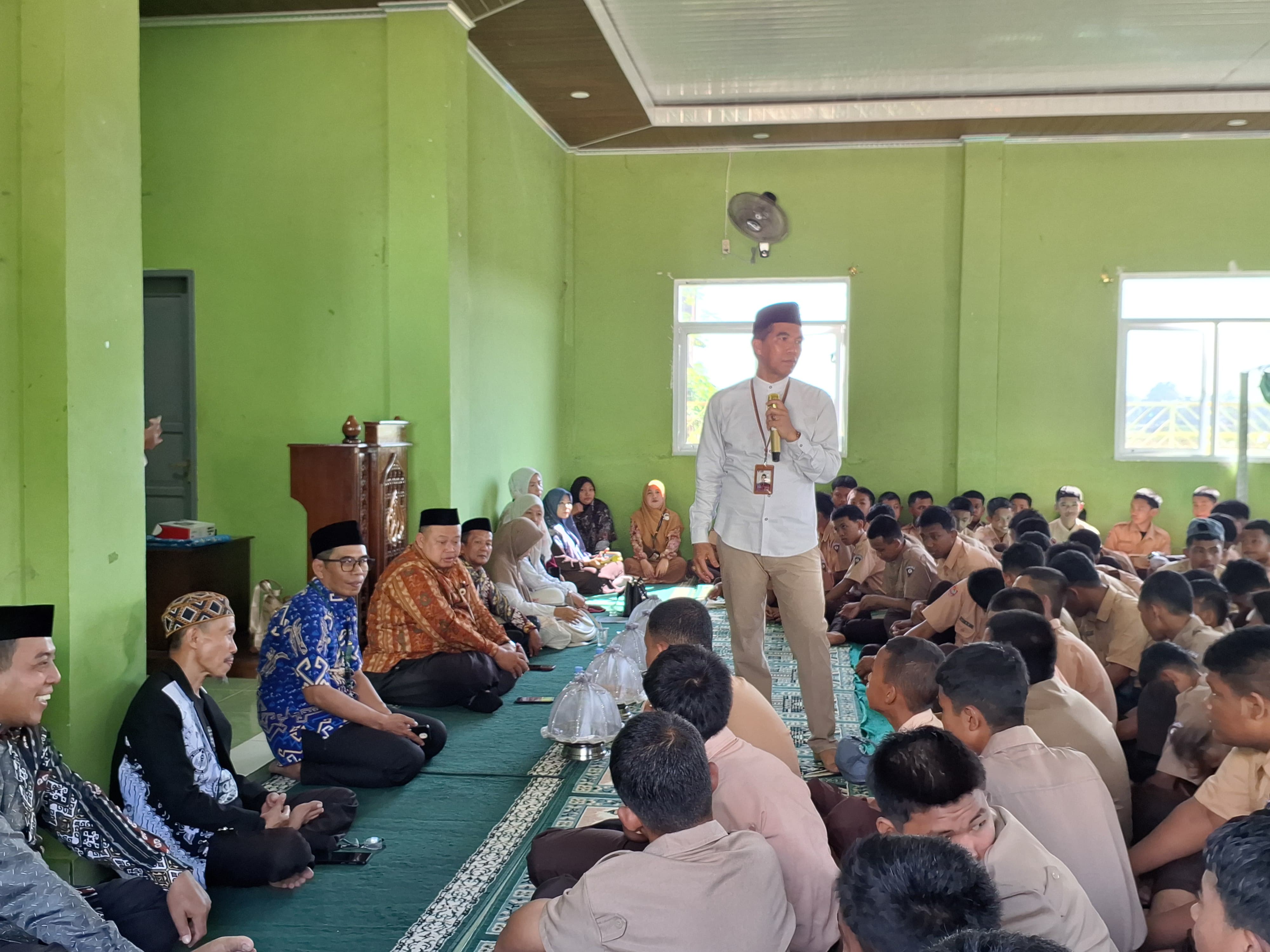 Kasi Bimas saat pemaparan materi