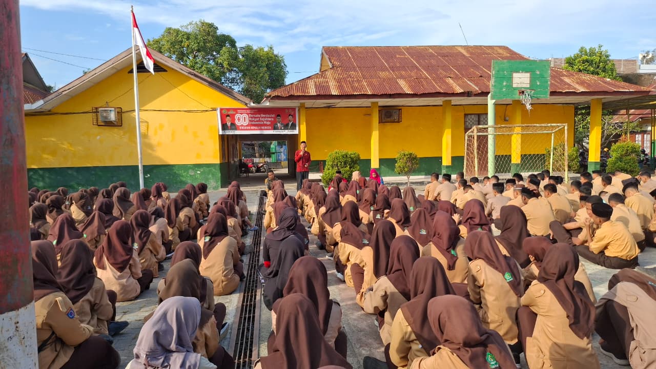 Ratusan peserta didik mengikuti zikir dan arahan kamad