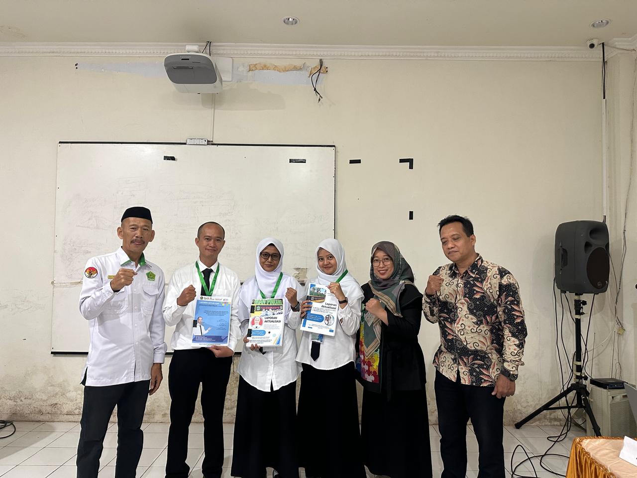 Kepala MAN Pinrang bersama CPNS dan Tim Penguji