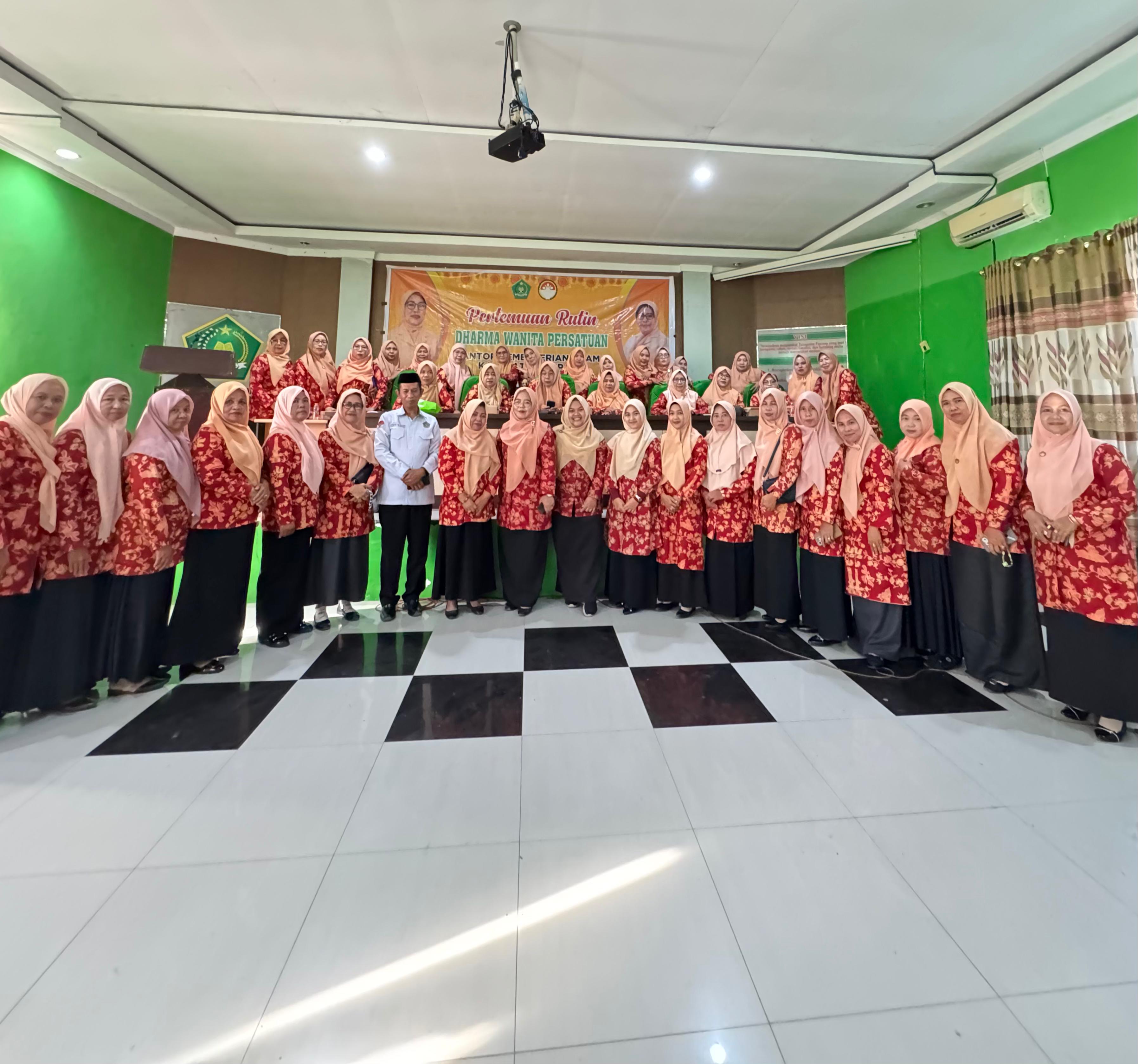Pertemuan Rutin DWP Kemenag Pinrang