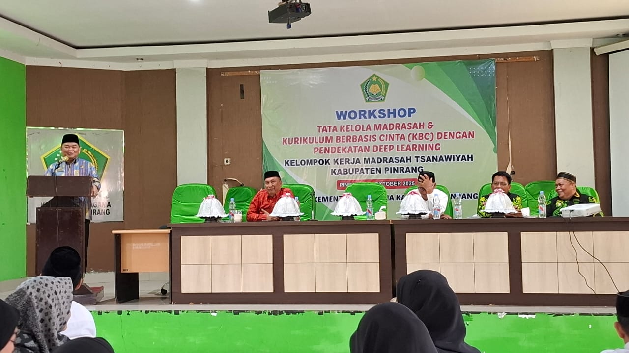Kakan Kemenag Pinrang, H. Irfan Daming Buka Workshop Tata Kelola Madrasah dan KBC