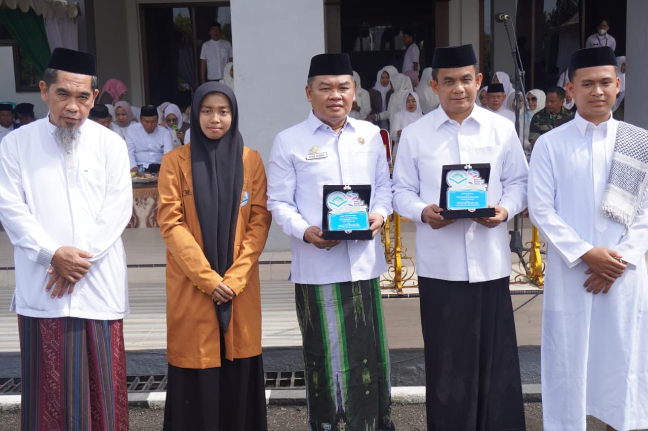 Santri Darul Arqam Muhammadiyah Punnia Meriahkan Upacara Hari Santri 2025 di Pinrang