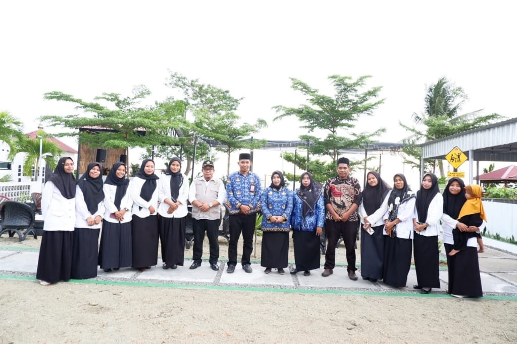 Suasana kolaboratif saat pelaksanaan Workshop Pendampingan PKKM Tahunan ke-3 MA Biharul Ulum Ma’arif Suppa bersama Pengawas Madrasah Kemenag Pinrang.