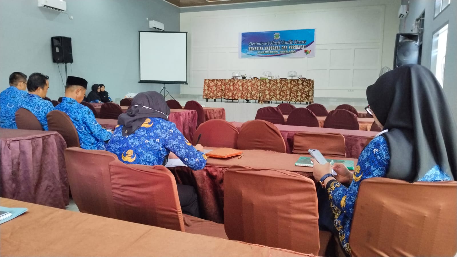 Kepala KUA Kecamatan Lanrisang mengikuti kegiatan Pertemuan Diseminasi Hasil Audit Kasus Kematian Maternal dan Perinatal