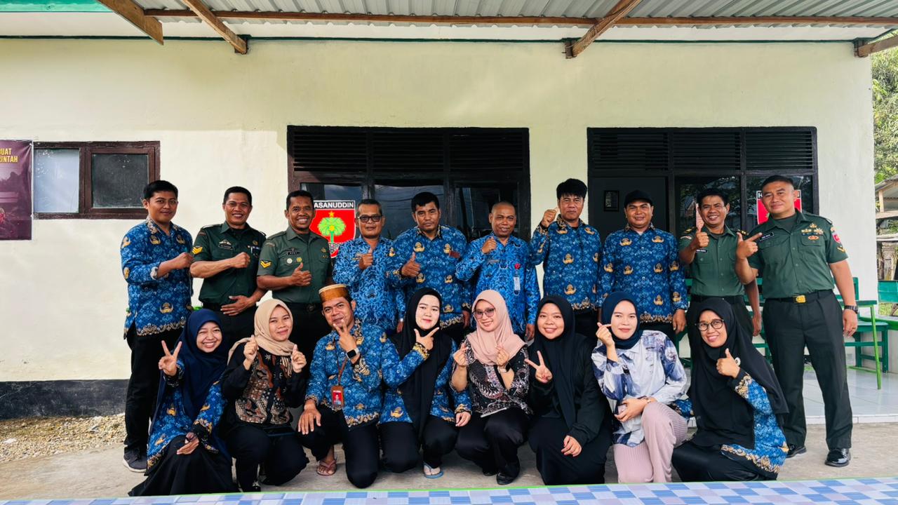 Sinergi Nyata KUA dan Koramil Lembang, Kerja Bakti Jadi Perekat Kebersamaan