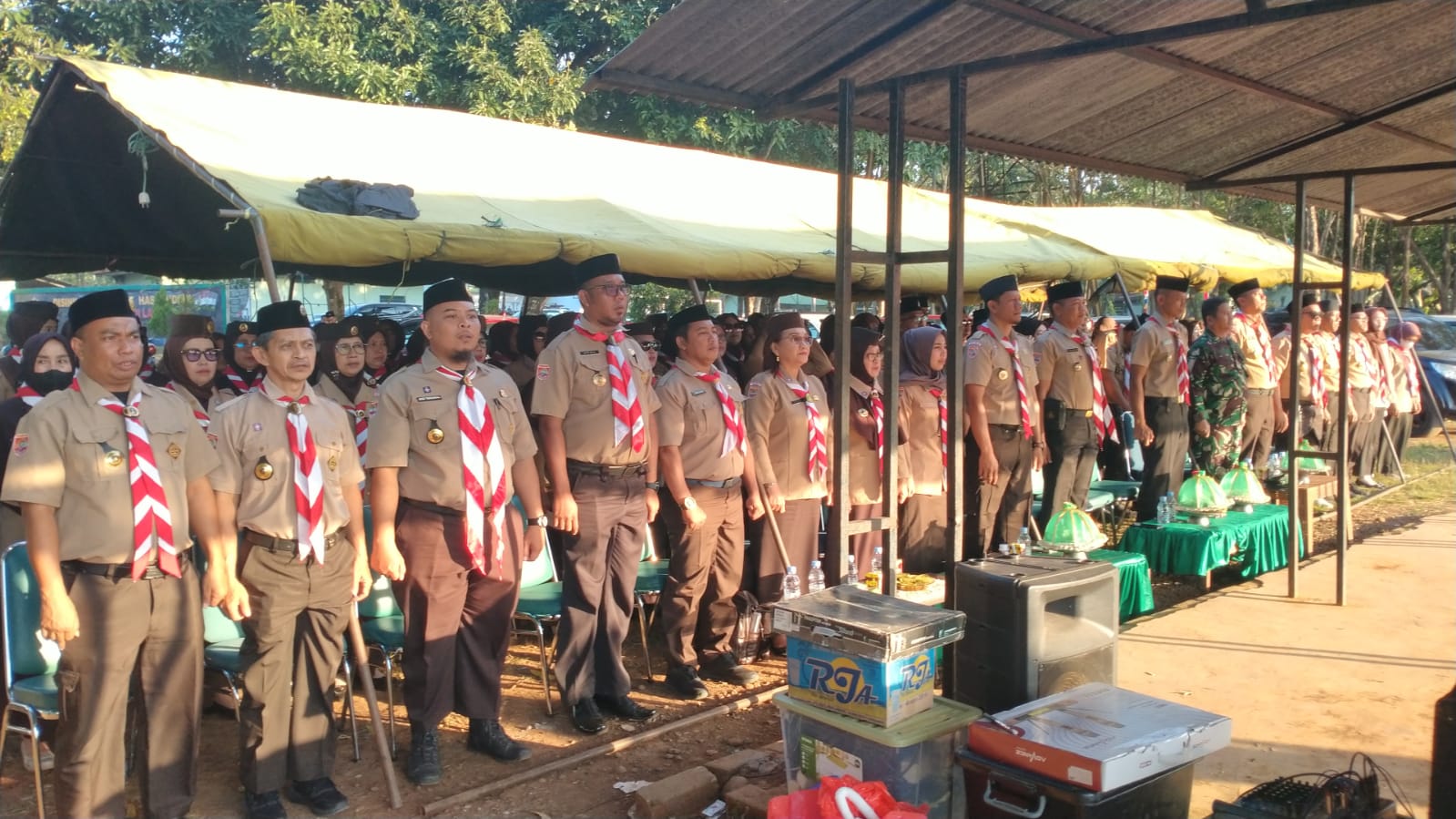 Kepala KUA saat prosesi upacara