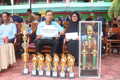 MTsN 1 Sidrap Juara Umum pada MAN CUP Sidrap dengan 10 Prestasi