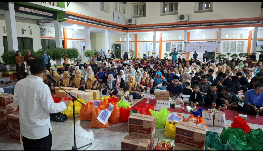 Kakankemenag Kota Makassar H.Irman saat meberikan arahan pada kegiatan Lebaran yatim dan difabel