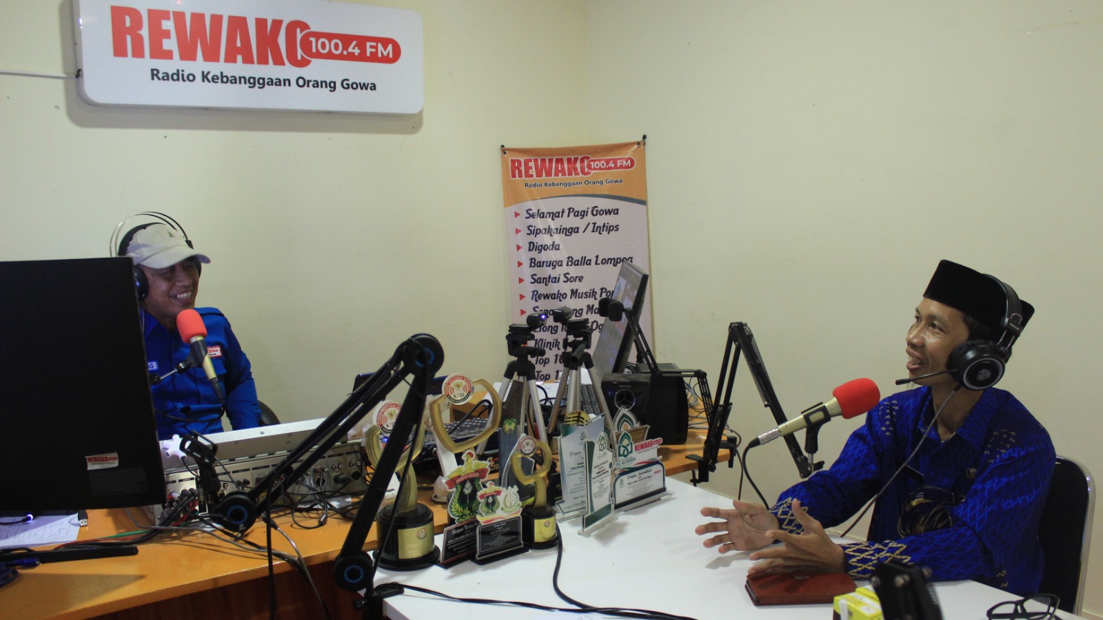 Hamsah, S.Pd saat jadi narasumber