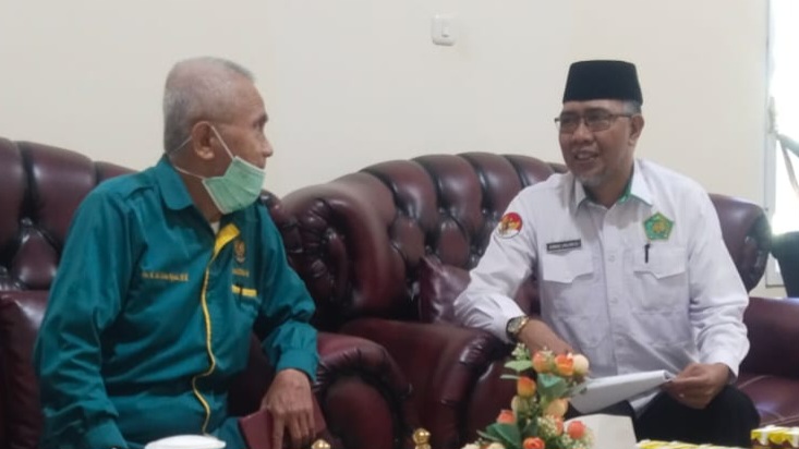 Kakan Kemenag Bantaeng Terima Kunjungan Ketua Baznas Terkait Seleksi Pimpinan Baznas pada Senin, 11 Agustus 2025 (Foto: Humas Kemenag Bantaeng)