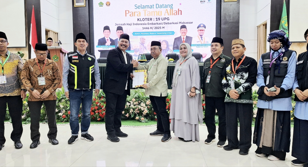 Serahkan Kloter Terakhir Asal Sulbar, Ali Yafid Harap JH Hadirkan Nuansa Kedamaian di Tengah Masyarakat