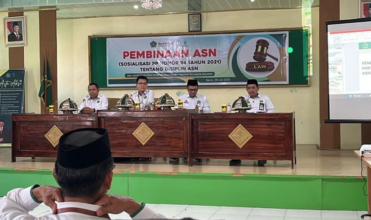 Kamad MTsN 2 Sidrap Ikuti Pembinaan Pegawai dan Sosialisasi PP No. 94 Tahun 2021
