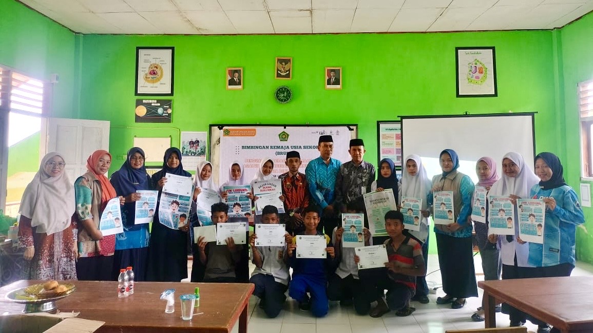 KUA Sinoa dan Puskesmas Sinoa Gelar BRUS di SMPN 3 Batu Tiroa pada Kamis, 6 November 2025 (Foto: KUA Sinoa)