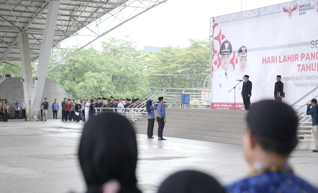 Saat pelaksanaan Upacara Hari Pancasila di lapangan  Karebosi