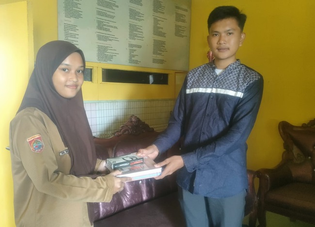 Alumni MAN Sidenreng Rappang, Taufik, Berbagi Inspirasi dan Bantuan kepada Rekan Sesama Alumni