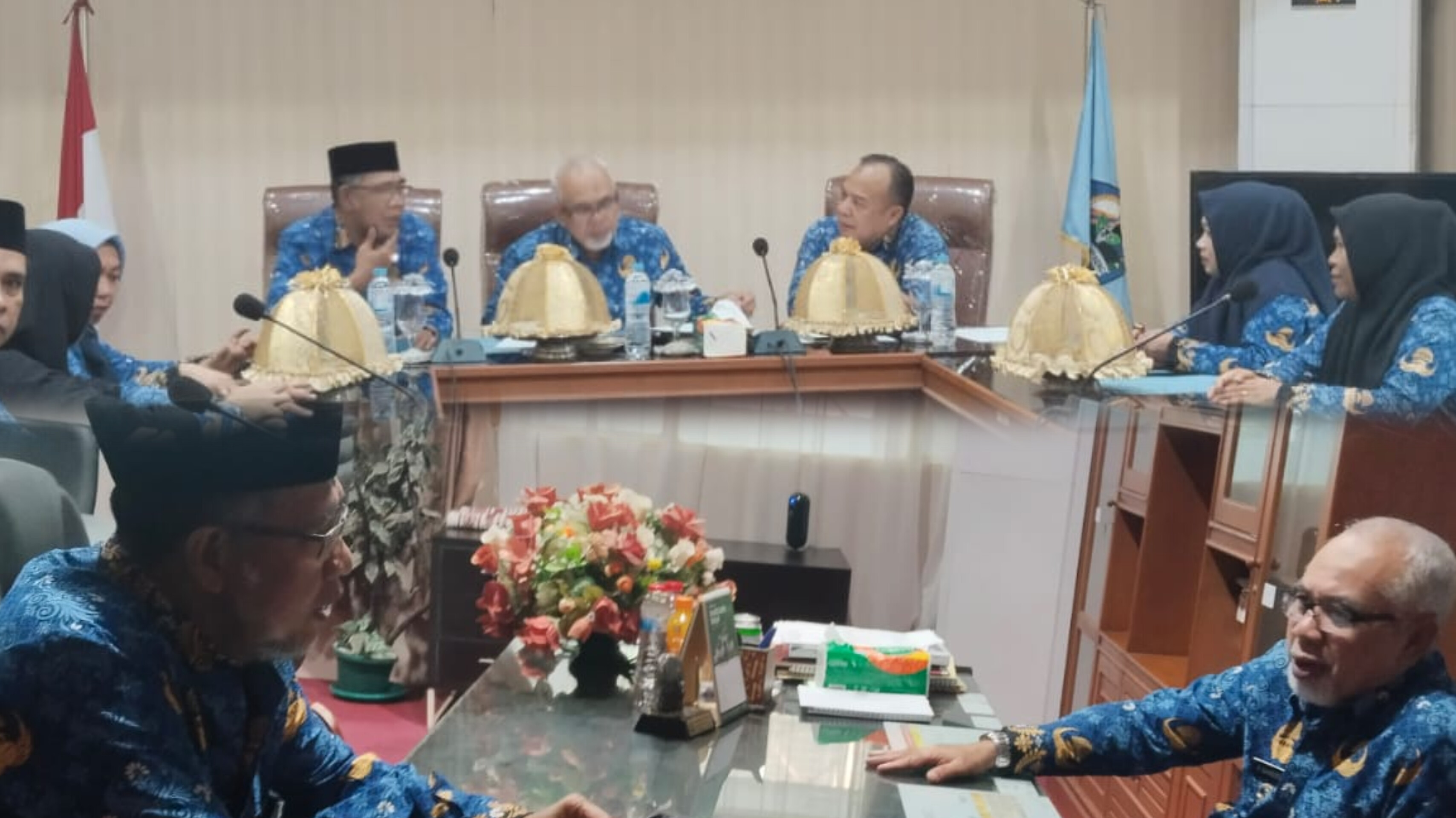 Wakil Bupati, Kakan Kemenag, dan Kabag Kesra, membahas persiapan pemilihan Pimpinan Baznas 2025-2030