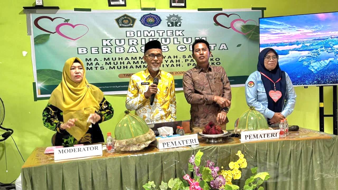 Kasi Penmad Dr. H. Mohammad Yahya saat berada di madrasah memberikan arahan pada bimtek KBC