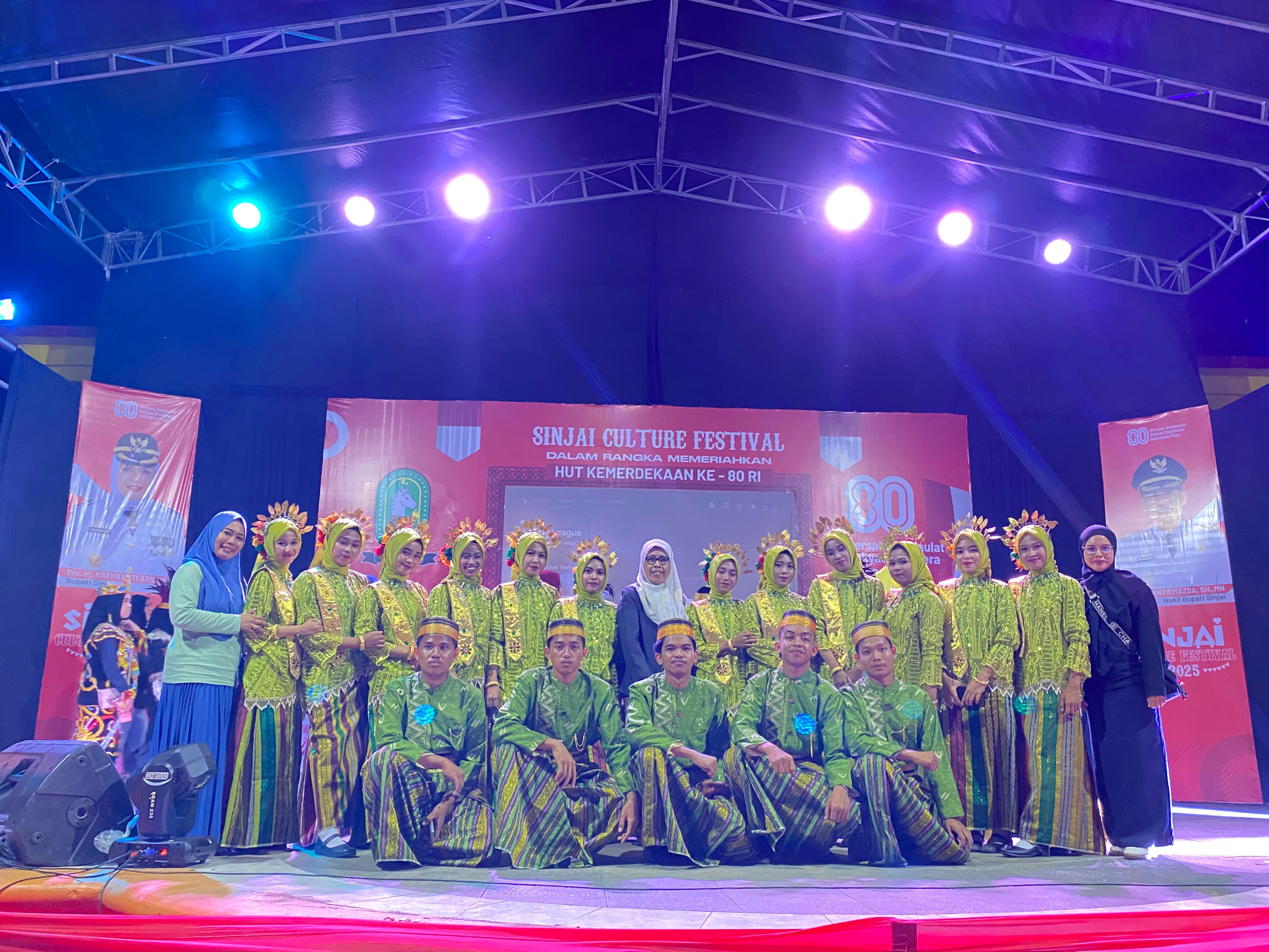 Peserta didik MAN 2 Sinjai dalam kegiatan Sinjai Culture Festival